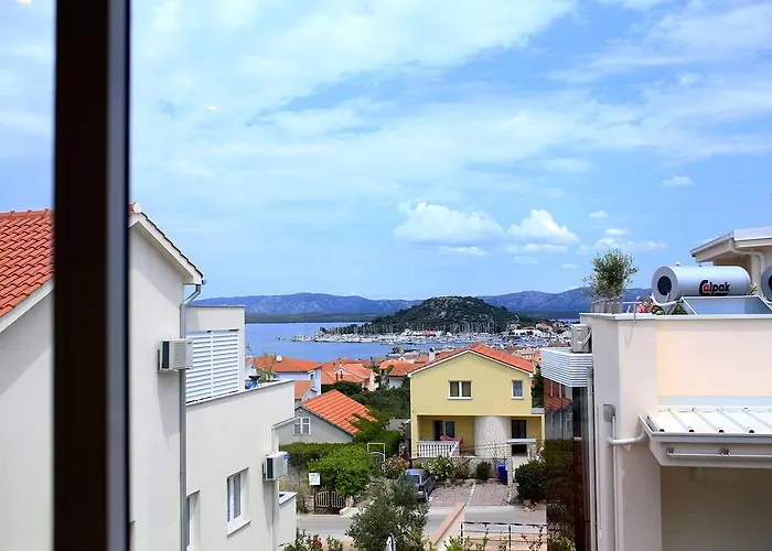 Apartment Summer Dreams